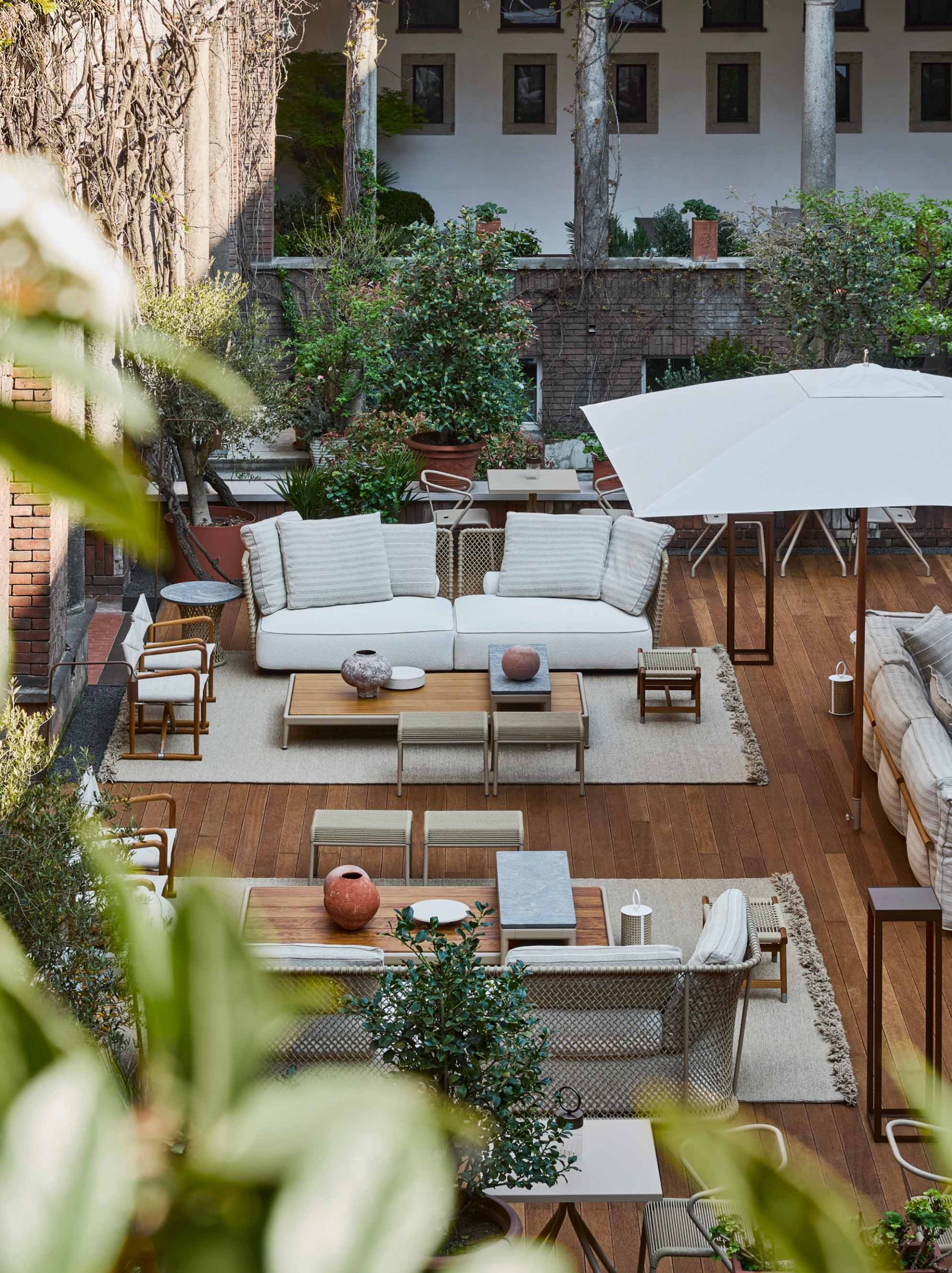 Flexform-Chiostro-MDW25-10 (bassa)