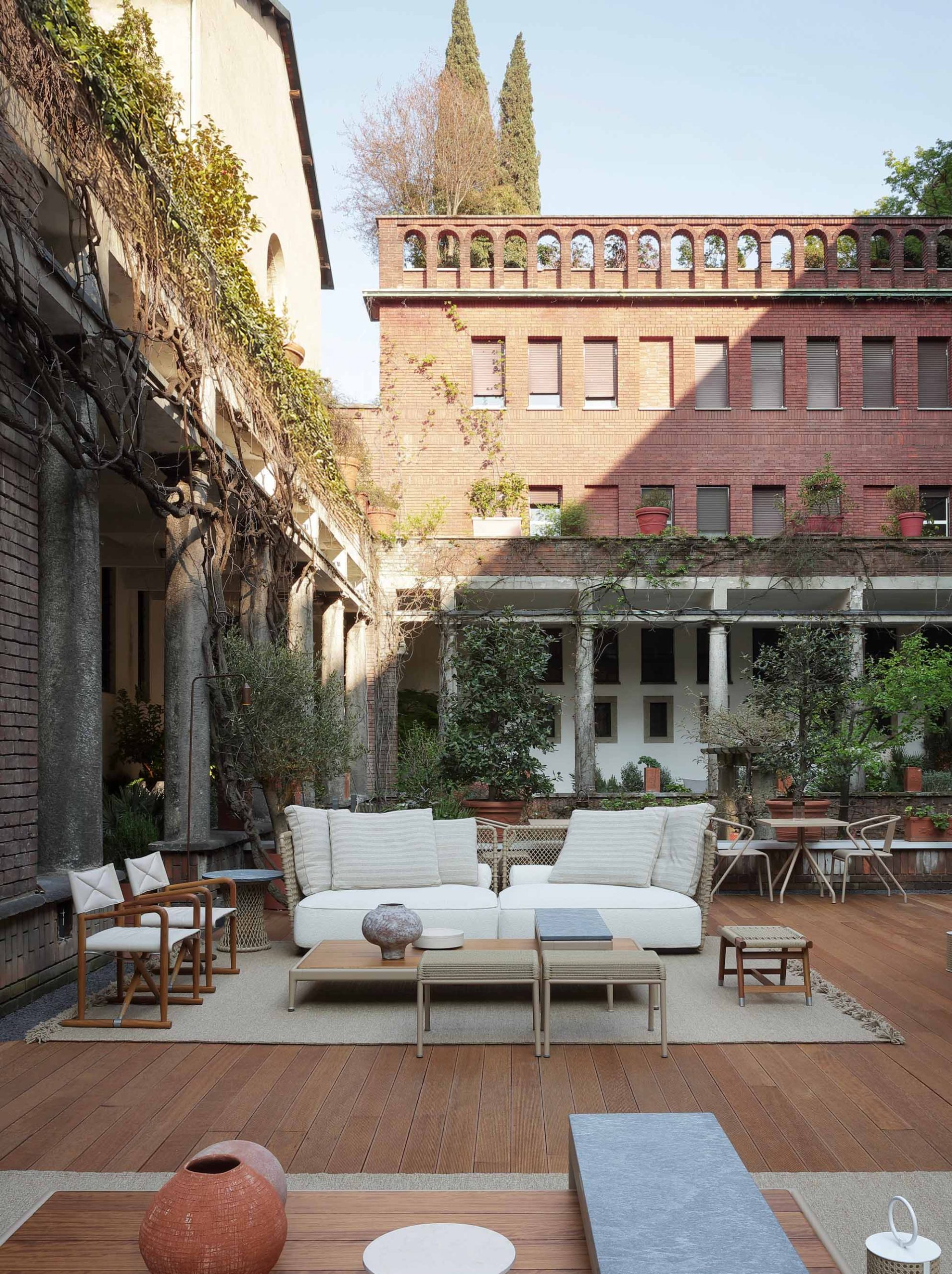 Flexform-Chiostro-MDW25-12 (bassa)