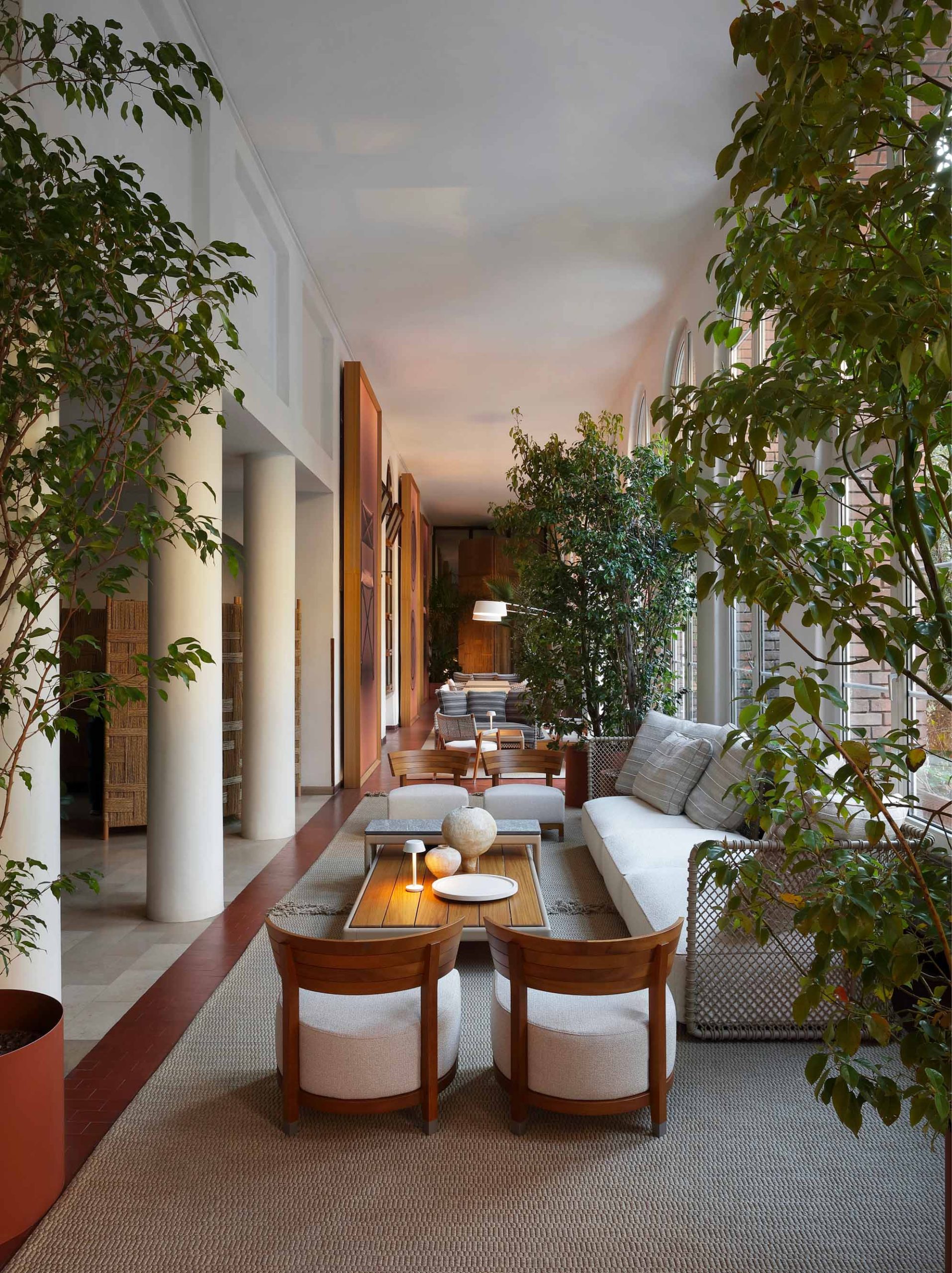 Flexform-Chiostro-MDW25-34 (bassa)